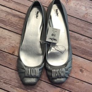 Dark Silver Ballet Flats